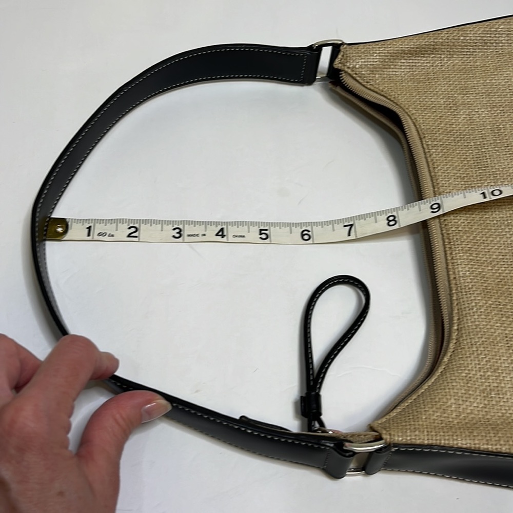 Liz Claiborne Beige Straw Weave Handbag Neutral Black Trim - Picture 12 of 15
